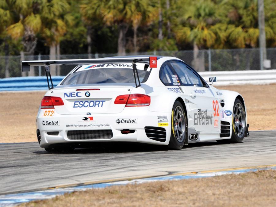  BMW M3 GT2 Race Car 2009 года  (фото 4 из 16)